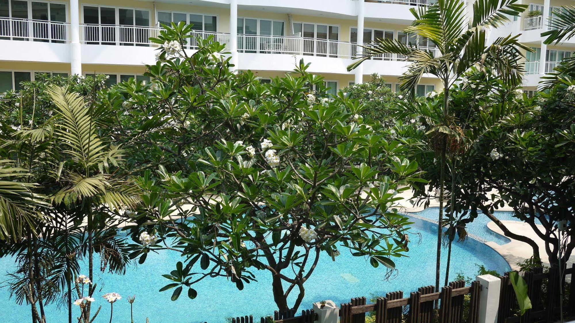 Baan Sanpluem Hua Hin Apartment Exterior photo
