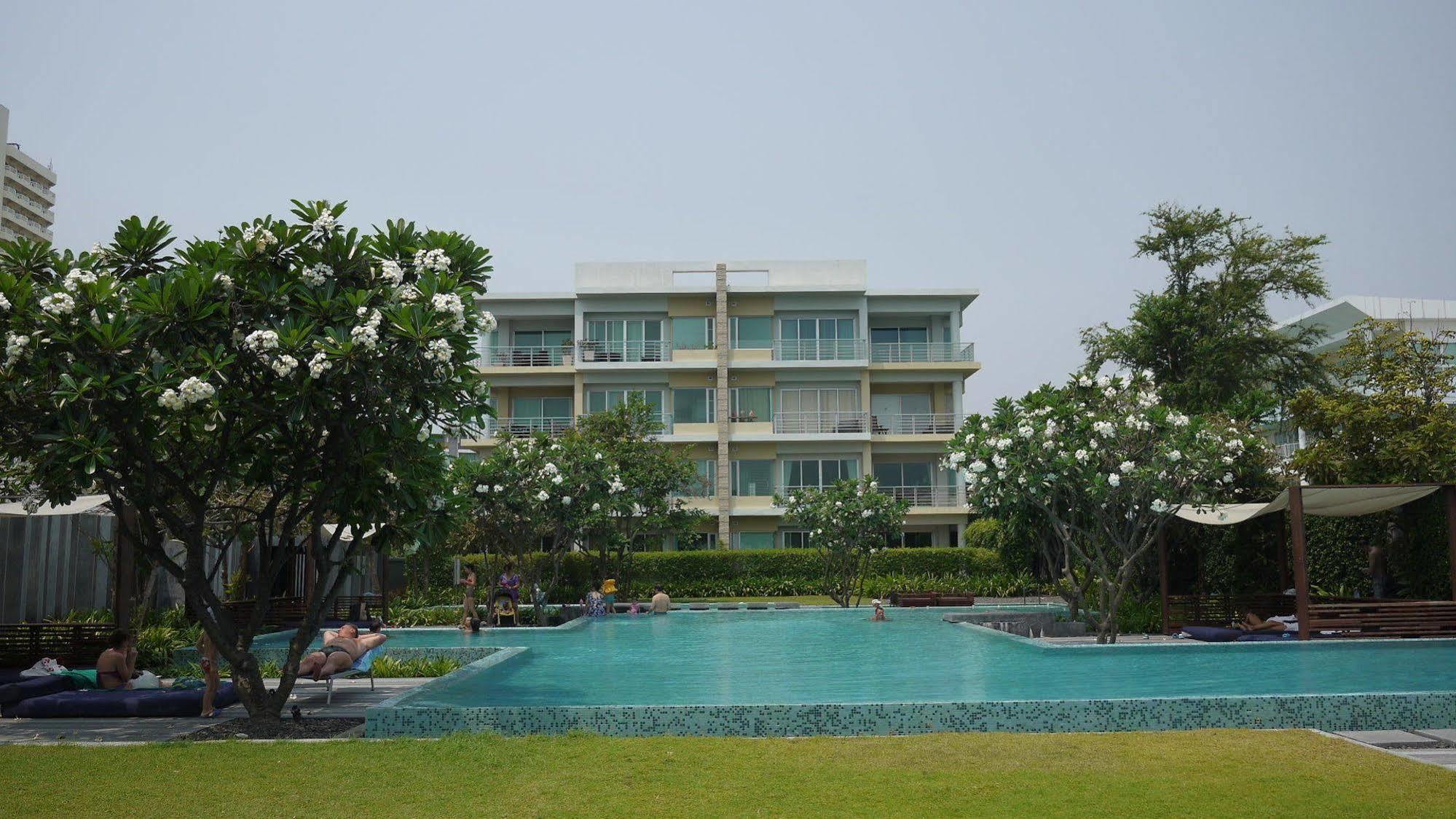 Baan Sanpluem Hua Hin Apartment Exterior photo