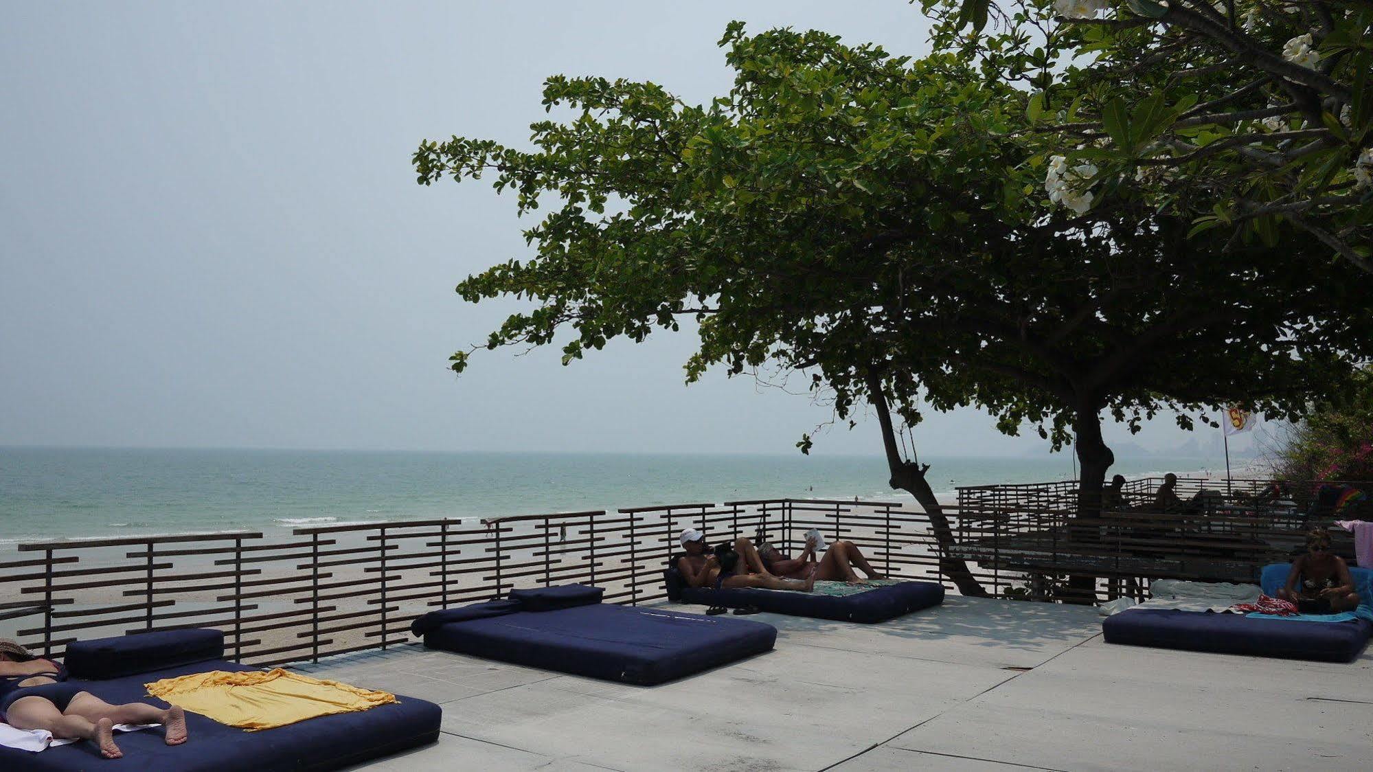 Baan Sanpluem Hua Hin Apartment Exterior photo